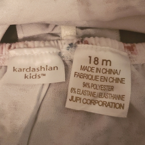 Kids Kardashian Multi Floral shirt/dress with ruffled back. - Picture 7 of 7